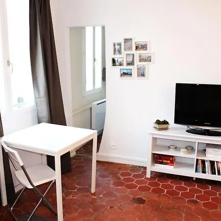 Agreable A 1 Min Du Chateau De *