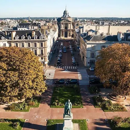 Agreable A 1 Min Du Chateau De Apartment
